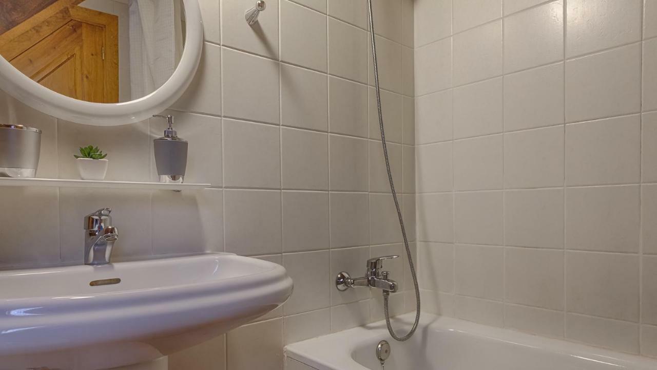 Saplan Real Estate Montlude Lejlighed Les Eksteriør billede