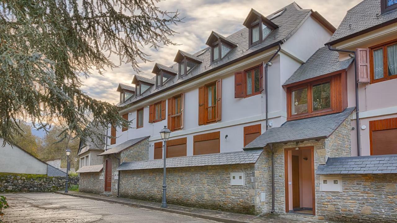 Saplan Real Estate Montlude Lejlighed Les Eksteriør billede